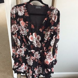 ASTR floral romper - never worn!